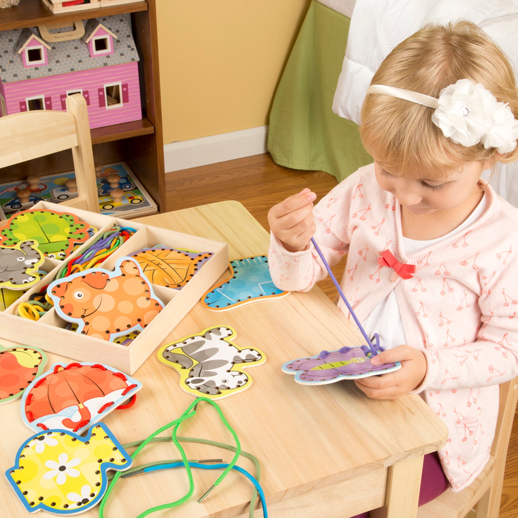 Alphabet Lacing Cards Z4