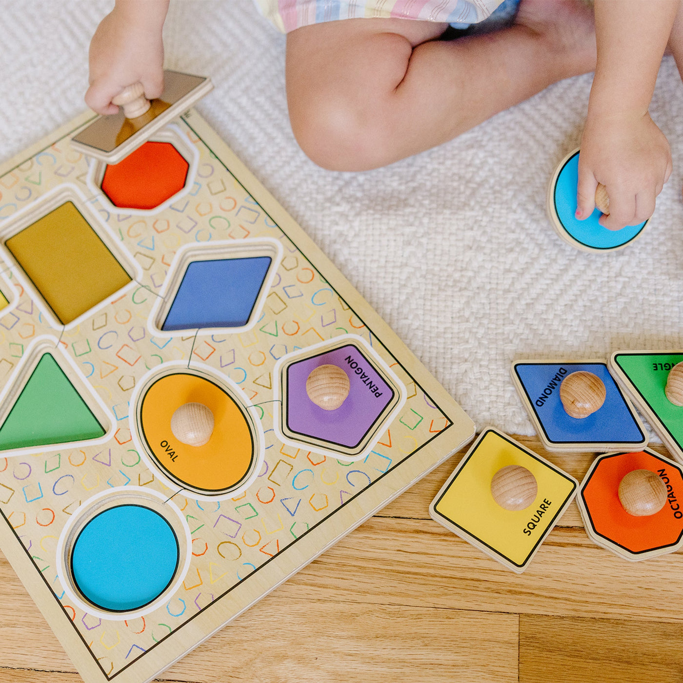 Geometric Shapes Deluxe Jumbo Peg Puzzle - 8 Pieces H8
