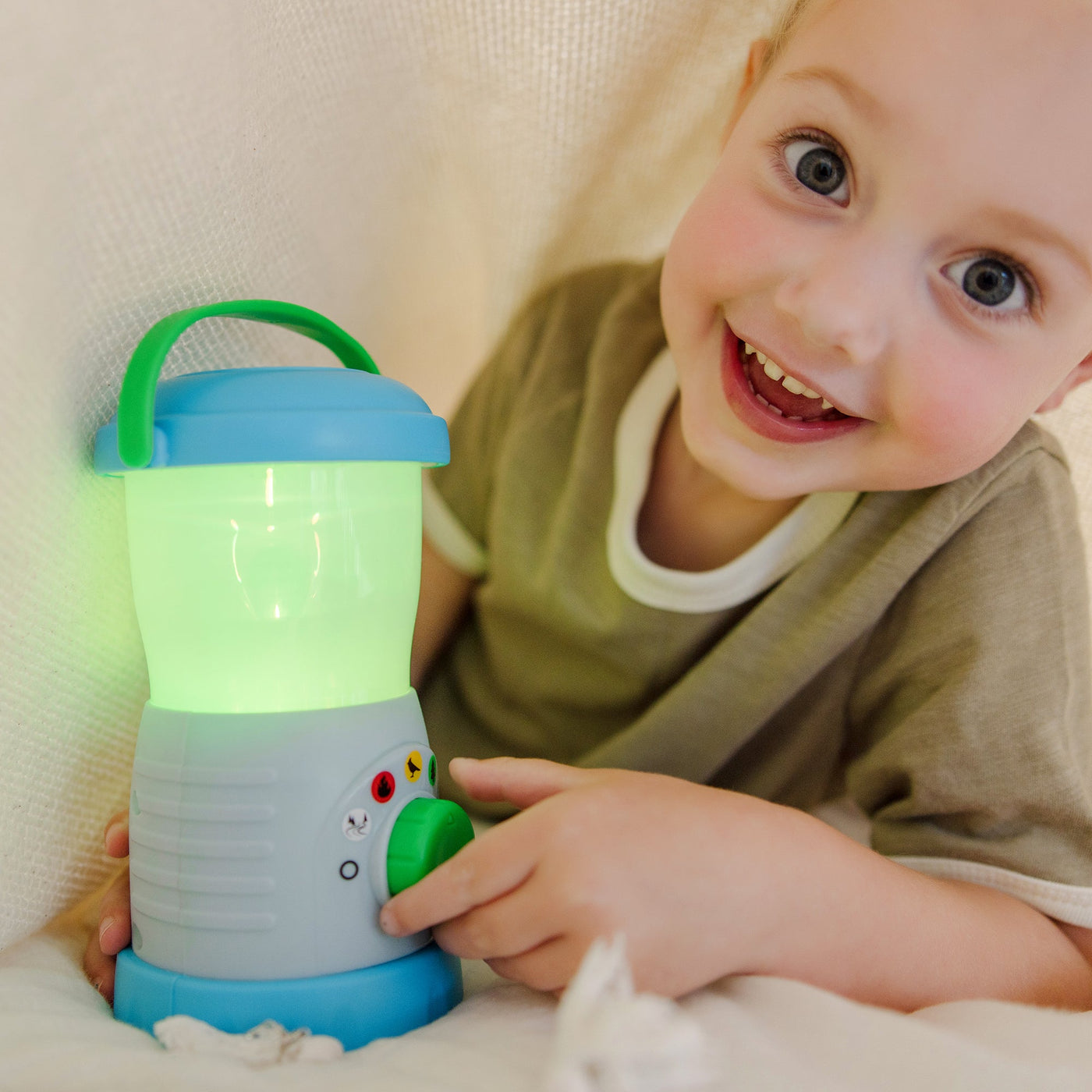 Let's Explore Light & Sound Lantern Play Set M0