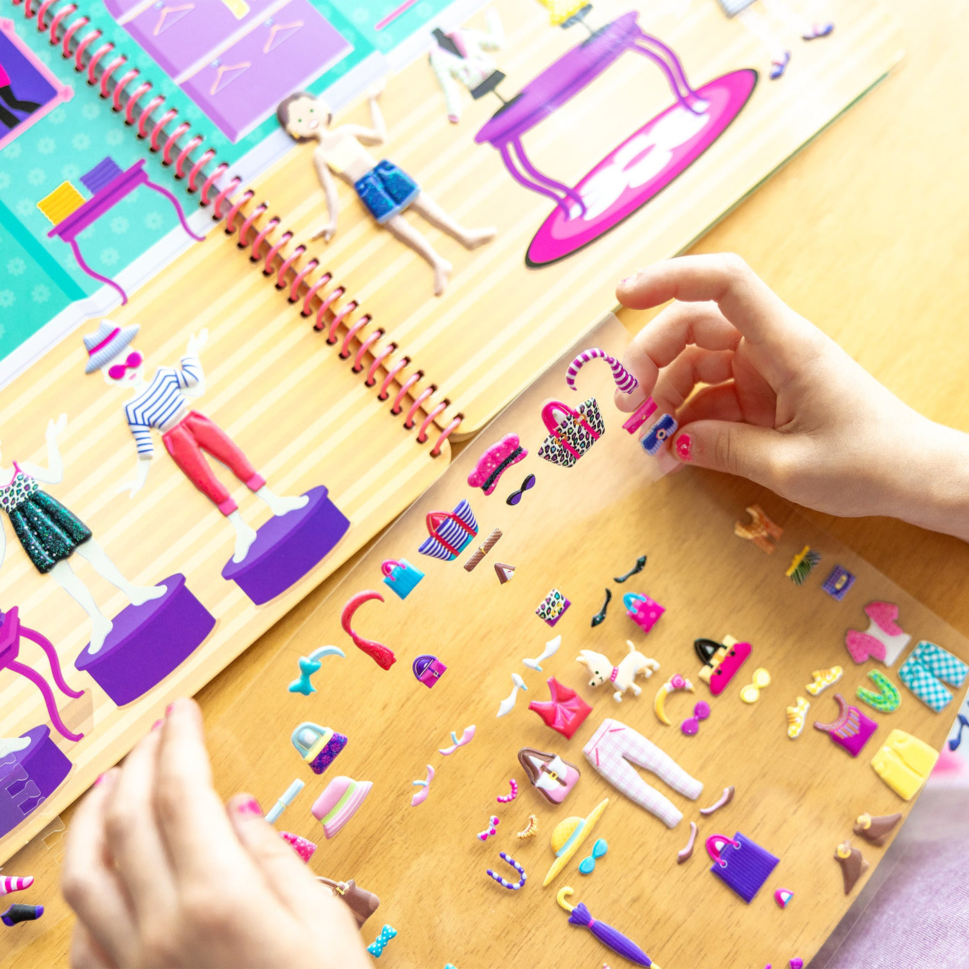 Puffy Sticker Activity Book - Day of Glamour K4