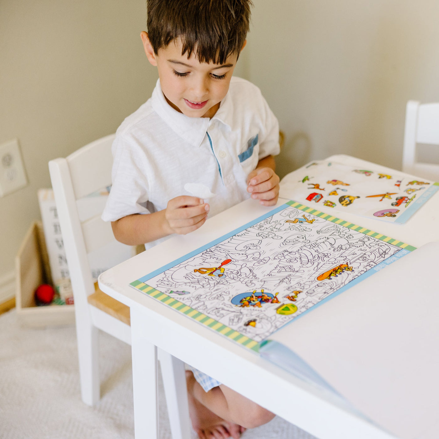 Seek & Find Sticker Pad – Adventure W0