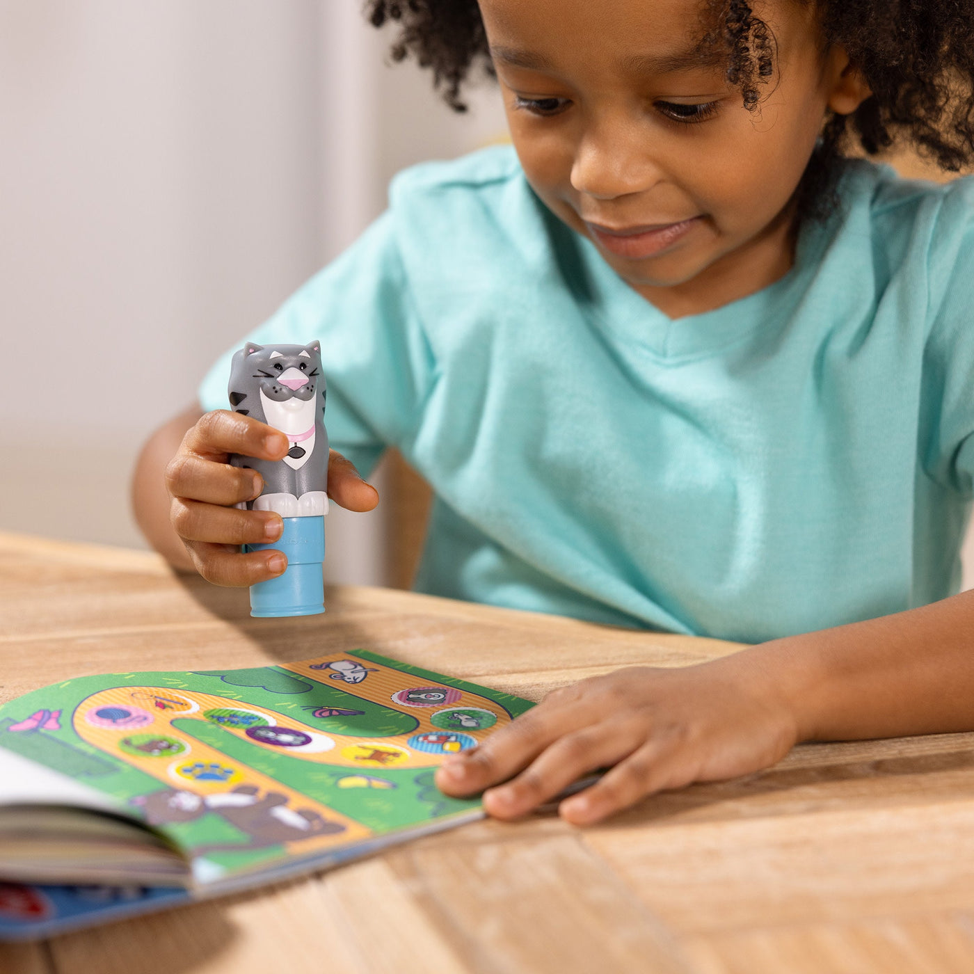 Sticker WOW!™ Activity Pad & Sticker Stamper - Cat C8