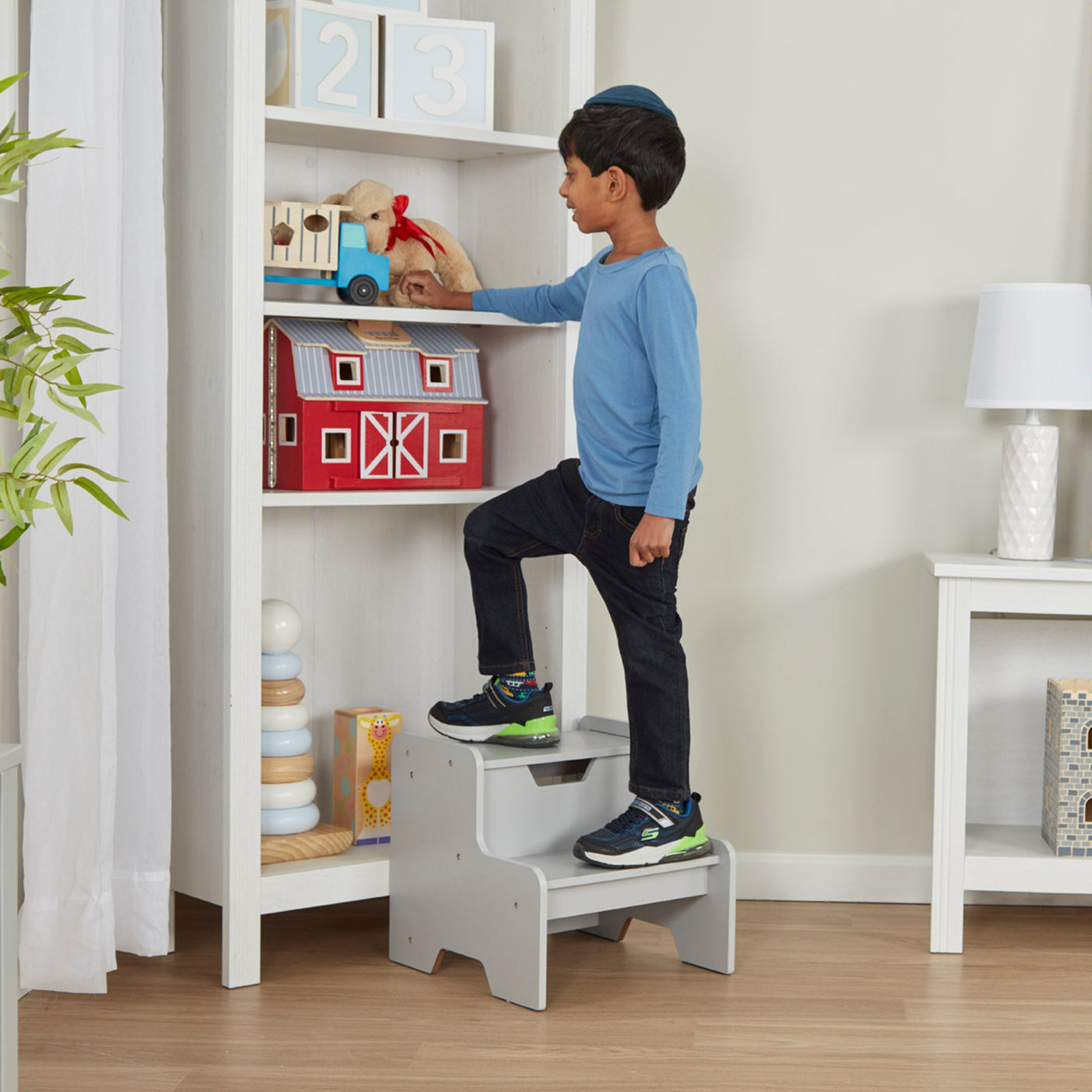 Wooden Step Stool – Gray I4